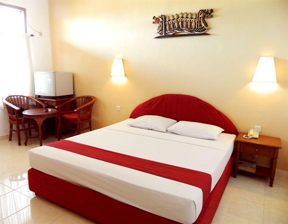 Hotel Ratna Kuta Lombok Buitenkant foto
