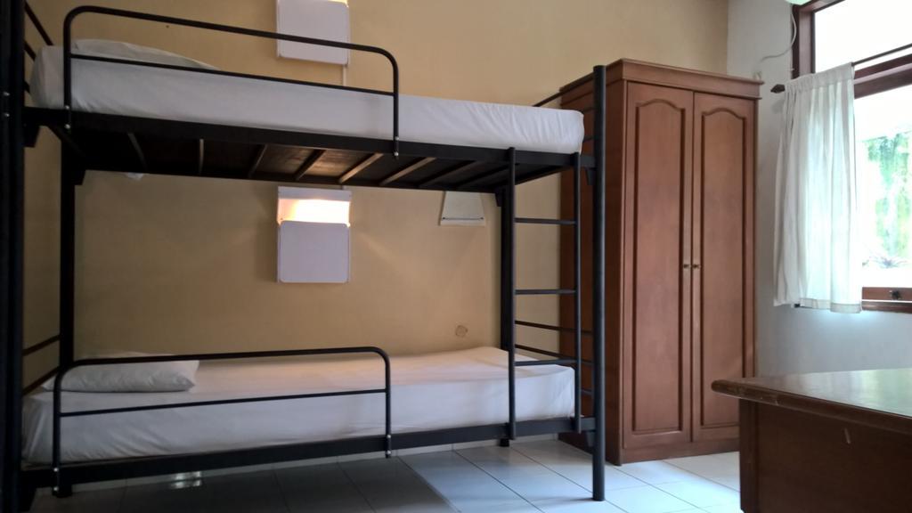 Hotel Ratna Kuta Lombok Buitenkant foto