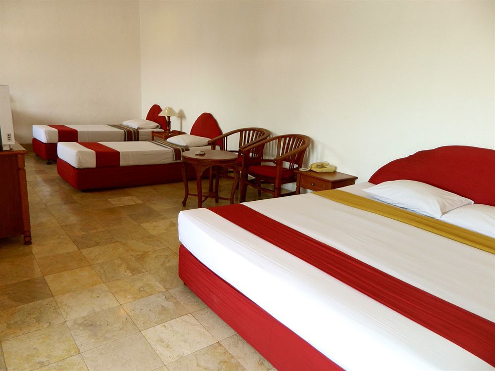 Hotel Ratna Kuta Lombok Buitenkant foto