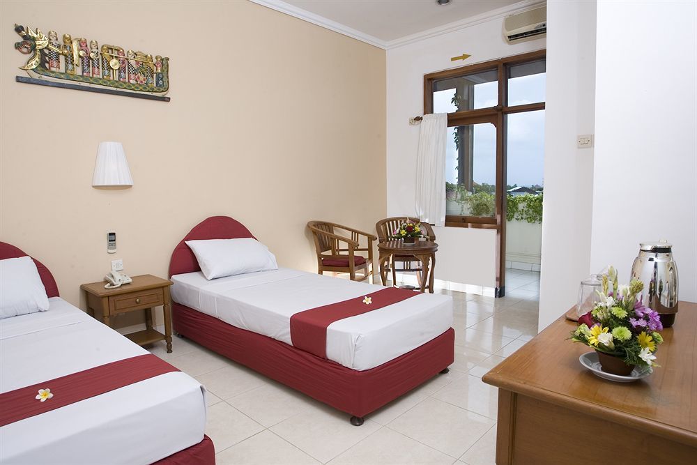 Hotel Ratna Kuta Lombok Buitenkant foto